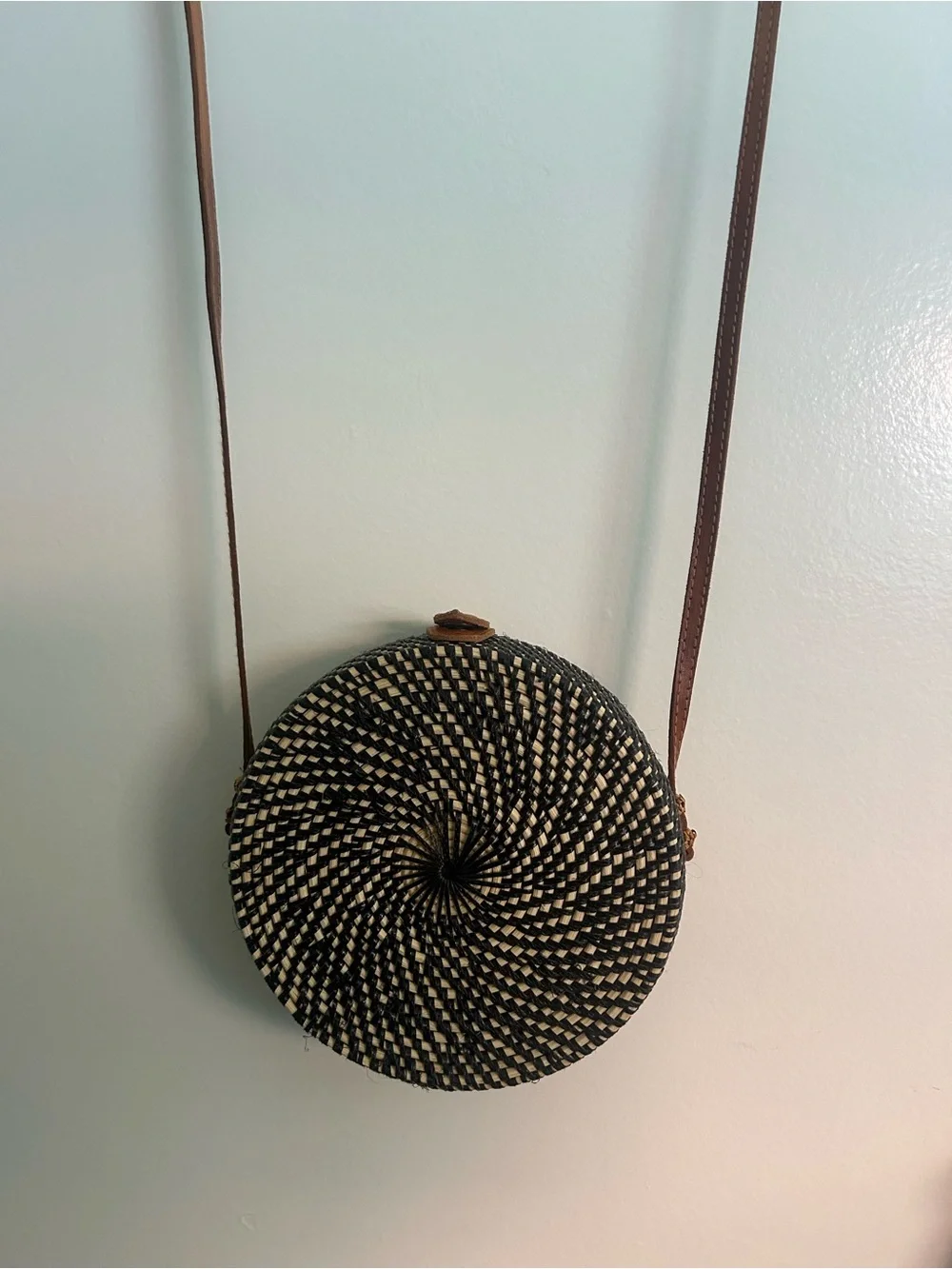 Vintage Woven Round Crossbody Bag🤎 Never Used!